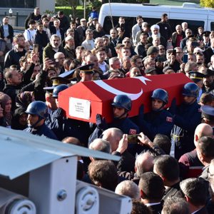 Kahraman Şehitlerimizi Milletçe Hüzün ve Minnetle Uğurladık - fotoğraf 6