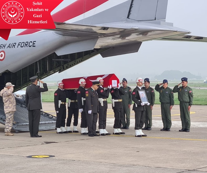 Kahraman Mehmetçiğimiz Hava Ulaştırma Uzman Çavuş Emre Sayın Törenle Karşılandı