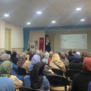 "Çocukların Değerlerinin Edinilmesinde Ailenin Rolü" Konulu Eğitim Düzenlendi - fotoğraf 3