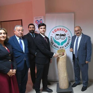 Valimiz Sayın İsmail USTAOĞLU'nun Katılımlarıyla Çocuk Hakları Komite Odası Açılış Programı Gerçekleştirildi - fotoğraf 5