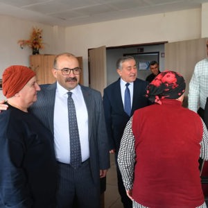 Valimiz Sayın İsmail USTAOĞLU ve Karesi Kaymakamımız Sayın Metin ARSLANBAŞ Karesi Huzurevi Yaşlı Bakım ve Rehabilitasyon Merkezindeki Sakinlerimizi Ziyaret Etti - fotoğraf 3
