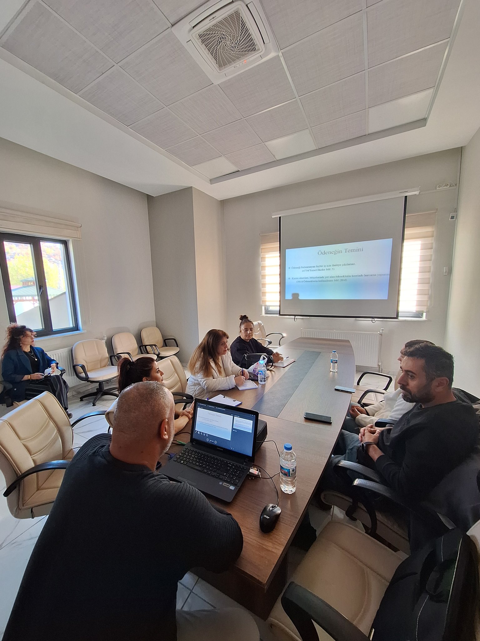 Müdürlüğümüz ve bağlı kuruluşlarımızın mali ve idari birimlerinde görev yapan personelimize yönelik kapsamlı bir eğitim programı gerçekleştirilmiştir