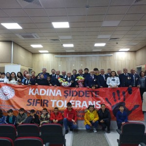 Kıbrıs Gazileri ile Çocuklar " Nesiller Buluşuyor" Etkinliğinde Bir Araya Geldi - fotoğraf 1