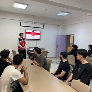 Ayancık’ta Öğrencilere Yönelik Kadına Yönelik Şiddetle Mücadele Semineri - fotoğraf 1