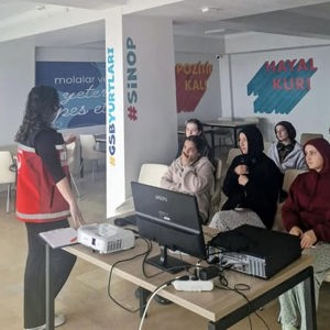 Gerze Yurt Müdürlüğünde “Kadına Yönelik Şiddet ve Erken Yaşta Evliliklerle Mücadele” Semineri Düzenlendi - fotoğraf 1