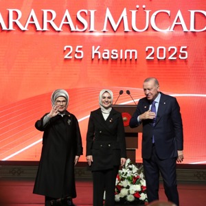 Cumhurbaşkanı Erdoğan ve Bakanımız Göktaş, "Kadına Yönelik Şiddete Karşı Uluslararası Mücadele Günü" programına katıldı - fotoğraf 1