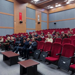 Gerze Huzurevi Sakinlerimiz 3. Yaş Üniversitesi Açılış Programına Katıldı - fotoğraf 1