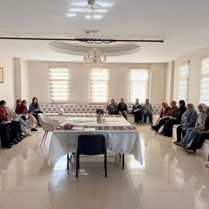 Aile İçi Kadına Karşı Şiddetle Mücadele Konulu Bilgilendirme Eğitimi Gerçekleştirildi - fotoğraf 1