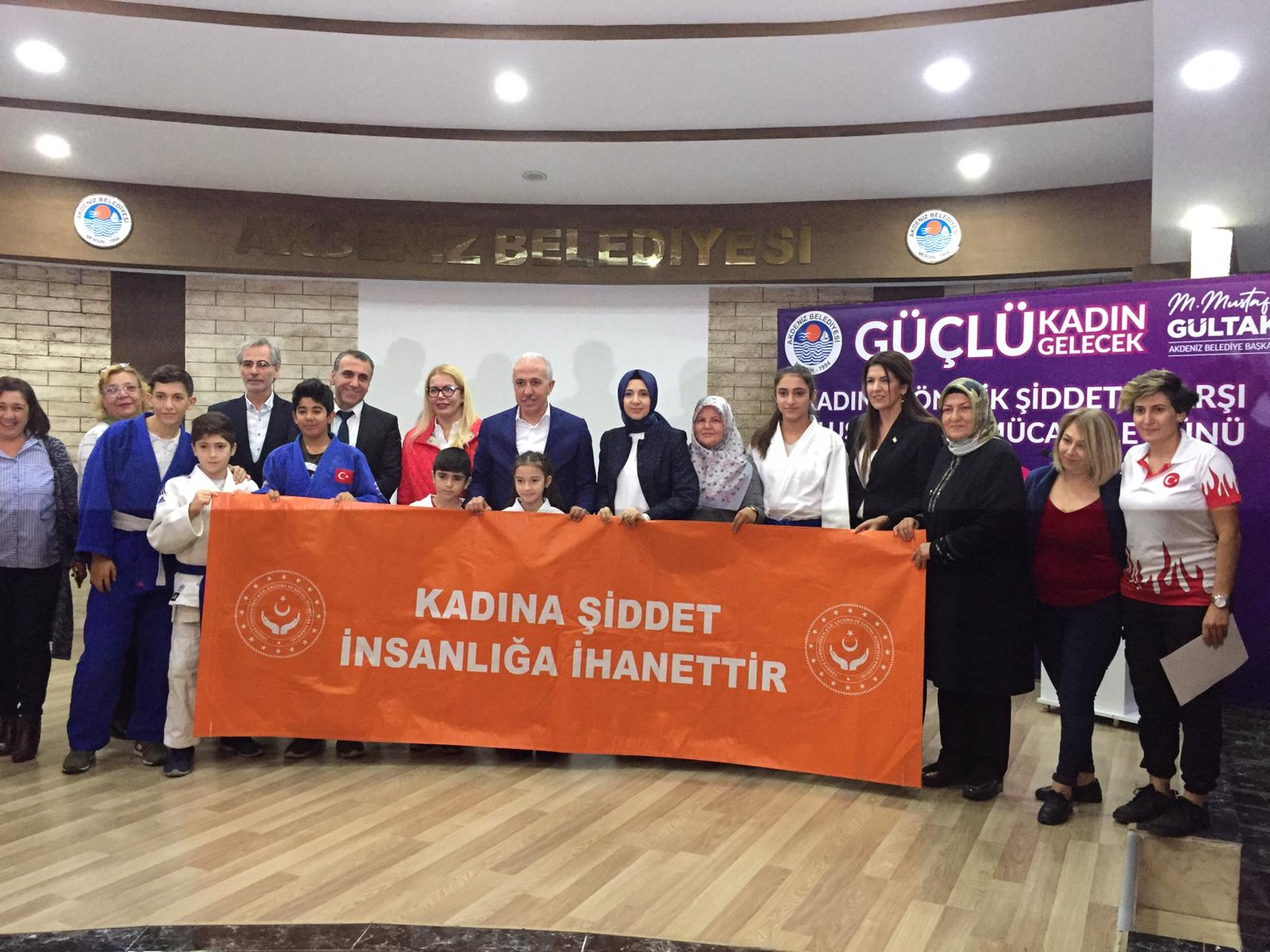 Akdeniz Belediyemizce ''Güçlü Kadın, Güçlü Gelecek'' Temalı Seminer Düzenlendi