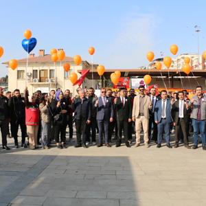 25 Kasım Kadına Yönelik Şiddetle Mücadele Gününde Hep Birlikte Sessiz Çığlık İçin Yürüyüşü 🧡✋🏻 - fotoğraf 10