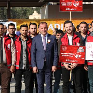 25 Kasım Kadına Yönelik Şiddetle Mücadele Gününde Hep Birlikte Sessiz Çığlık İçin Yürüyüşü 🧡✋🏻 - fotoğraf 11