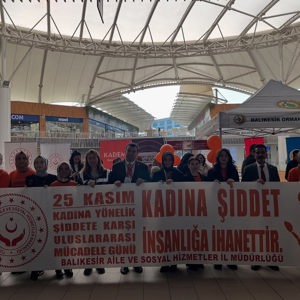 Vali İsmail USTAOĞLU ve İl Protokolümüzden 25 Kasım Kadına Yönelik Şiddetle Mücadele İçin Farkındalık Standına Ziyaret - fotoğraf 15