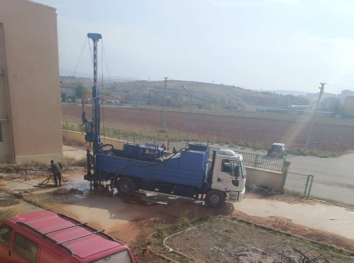 Hizmet Binalarımızı Yeniliyoruz..