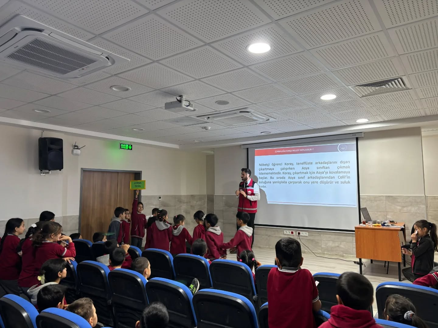 Akran Zorbalığı Eğitimi Düzenlendi