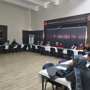 Batman Çocuk Evleri Sitesi Müdürlüğü personellerine "Çocuklarda Mahremiyet Bilinci ve AEP" eğitimleri - fotoğraf 3