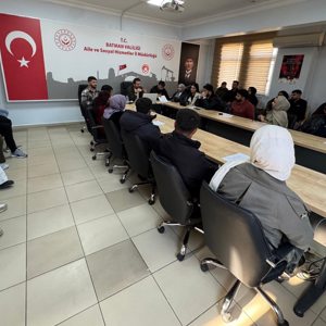  Evlenecek Gençlerin Desteklenmesi Projesi kapsamında  “Evlilik Öncesi Eğitim Programı” eğitimi  - fotoğraf 1