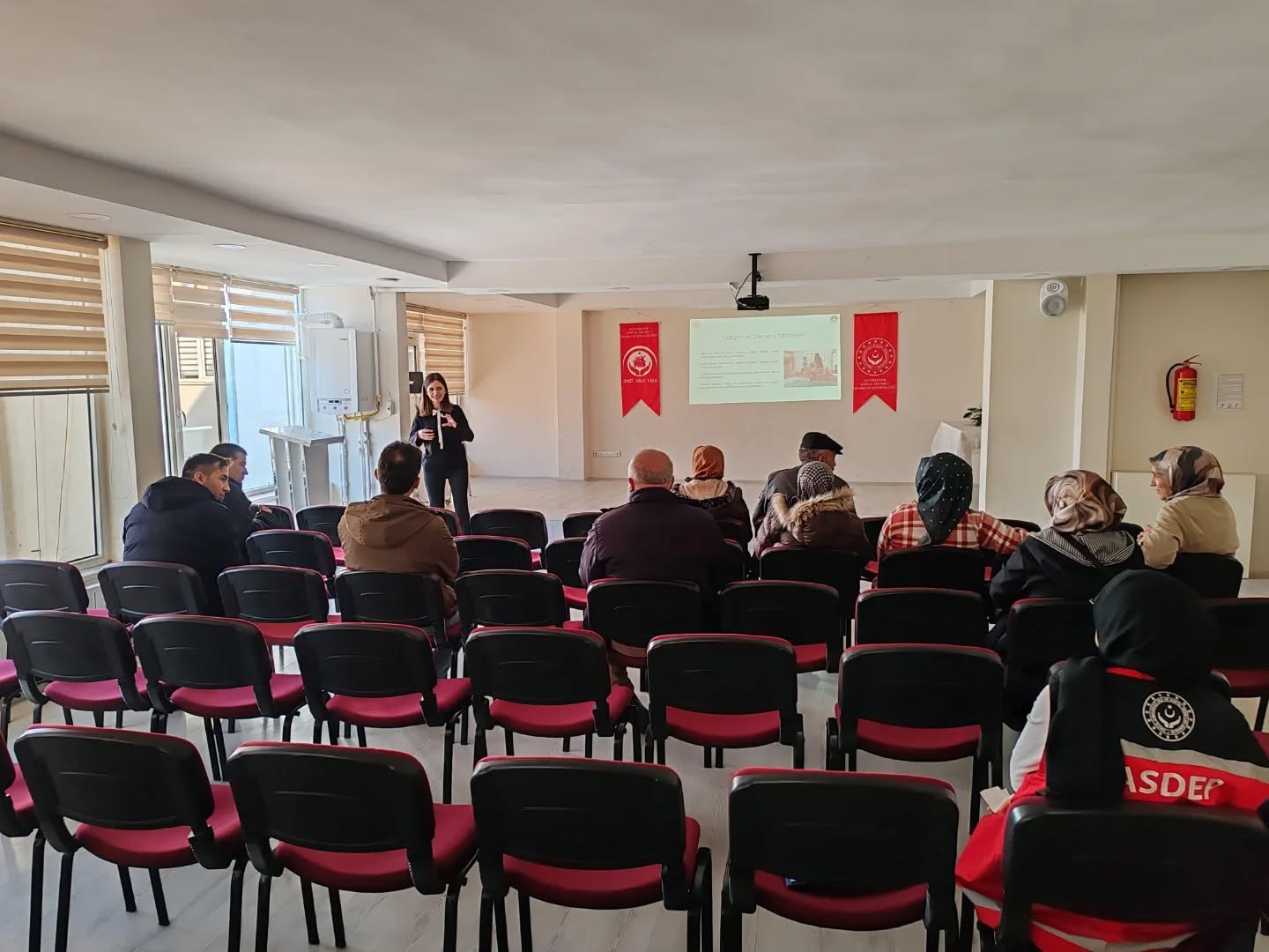 Aile İçi İletişim ve Beceri Düzeylerinin Geliştirilmesi Eğitimi Gerçekleştirildi