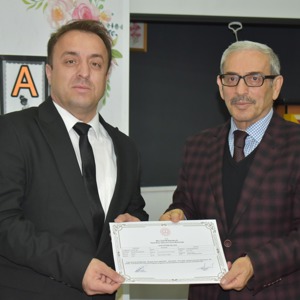 3 Aralık Dünya Engelliler Günü’nde İşaret Dili Kursu Sertifika Töreni Düzenlendi - fotoğraf 10