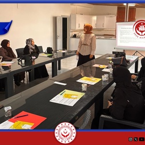 Aile Akademisi’nde “Doğum Öncesi Dönemden Ergenliğe Gelişim” Modülü 3. Kapalı Grup ile Tamamlandı - fotoğraf 1
