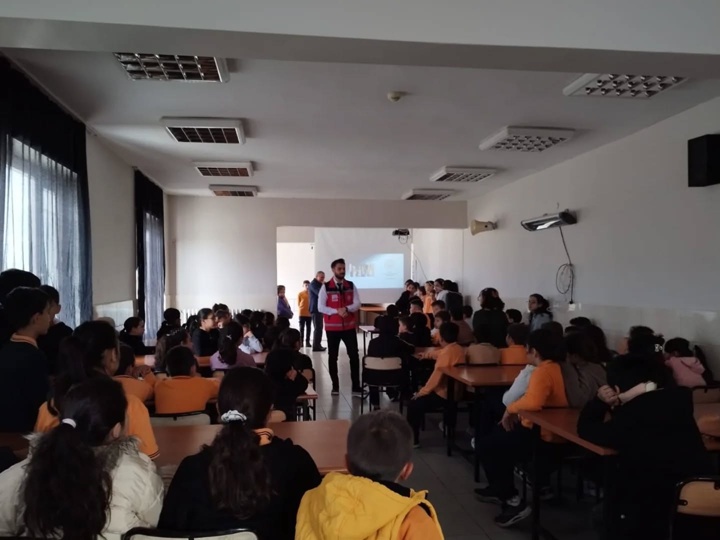 Akran Zorbalığı ve Duygusal Farkındalık Konularında Eğitim Düzenlendi