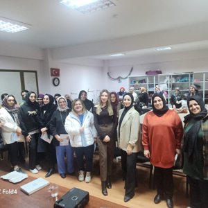 19 Mayıs ÇATOM’da eğitici ve kursiyerlere Batman KADEM temsilciliği tarafından Güven Toplumun İnşası,Şiddetin Anatomisi Ve Çözüm Yolları eğitimi  - fotoğraf 1