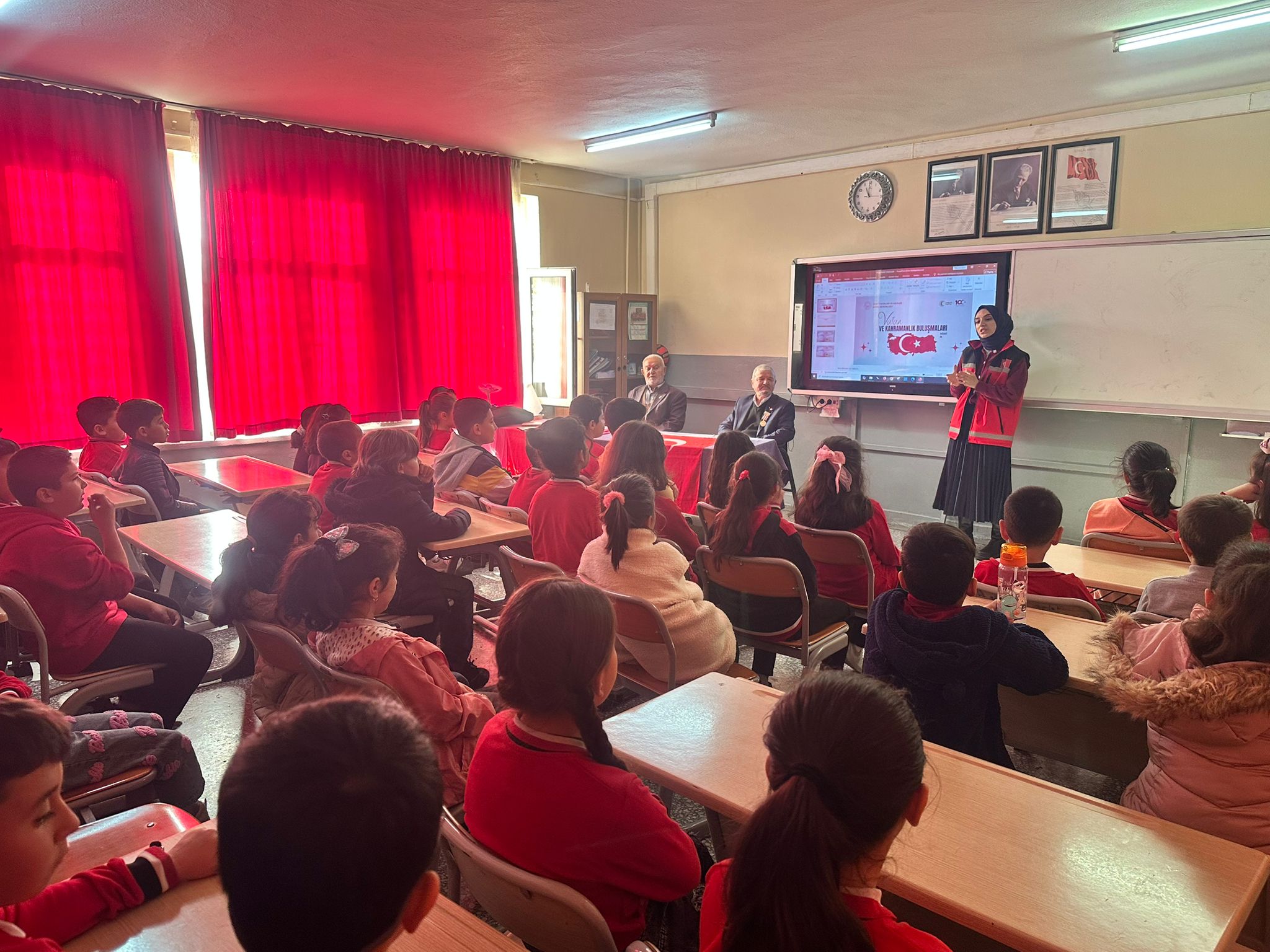 2025 Aile Yılı etkinlikleri kapsamında Vatan Ve Kahramanlık Buluşmaları etkinliği gerçekleştirildi.
