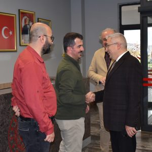 Tecrübeleriyle geleceğimize yön veren yaşlılarımız bizim kıymetimizdir - fotoğraf 5