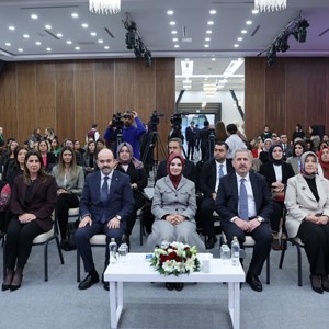 Bakanımız Göktaş "Sosyal Hizmetler ve Bakım Hizmetlerinin Sunulmasında Sosyal Kooperatifler Çalıştayı"nda konuştu - fotoğraf 4