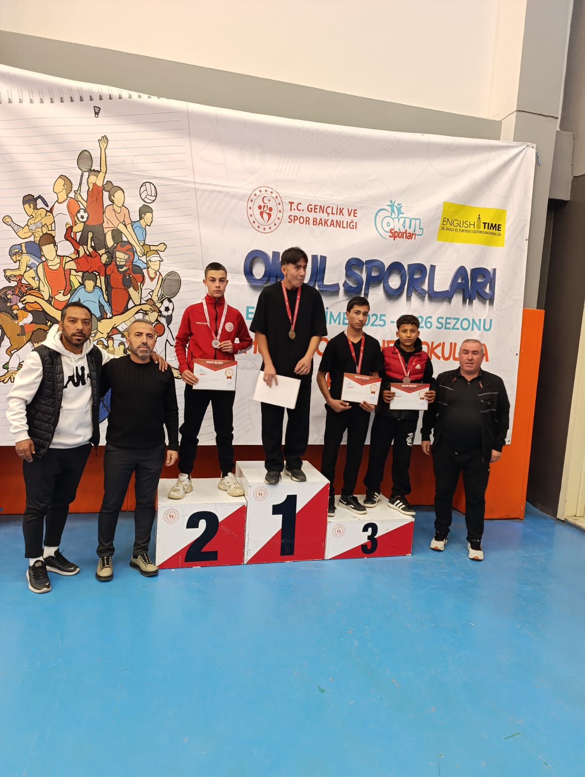 Osman ESEN, Okul Sporları Bilek Güreşi Yarışmasında İl İkincisi Oldu.