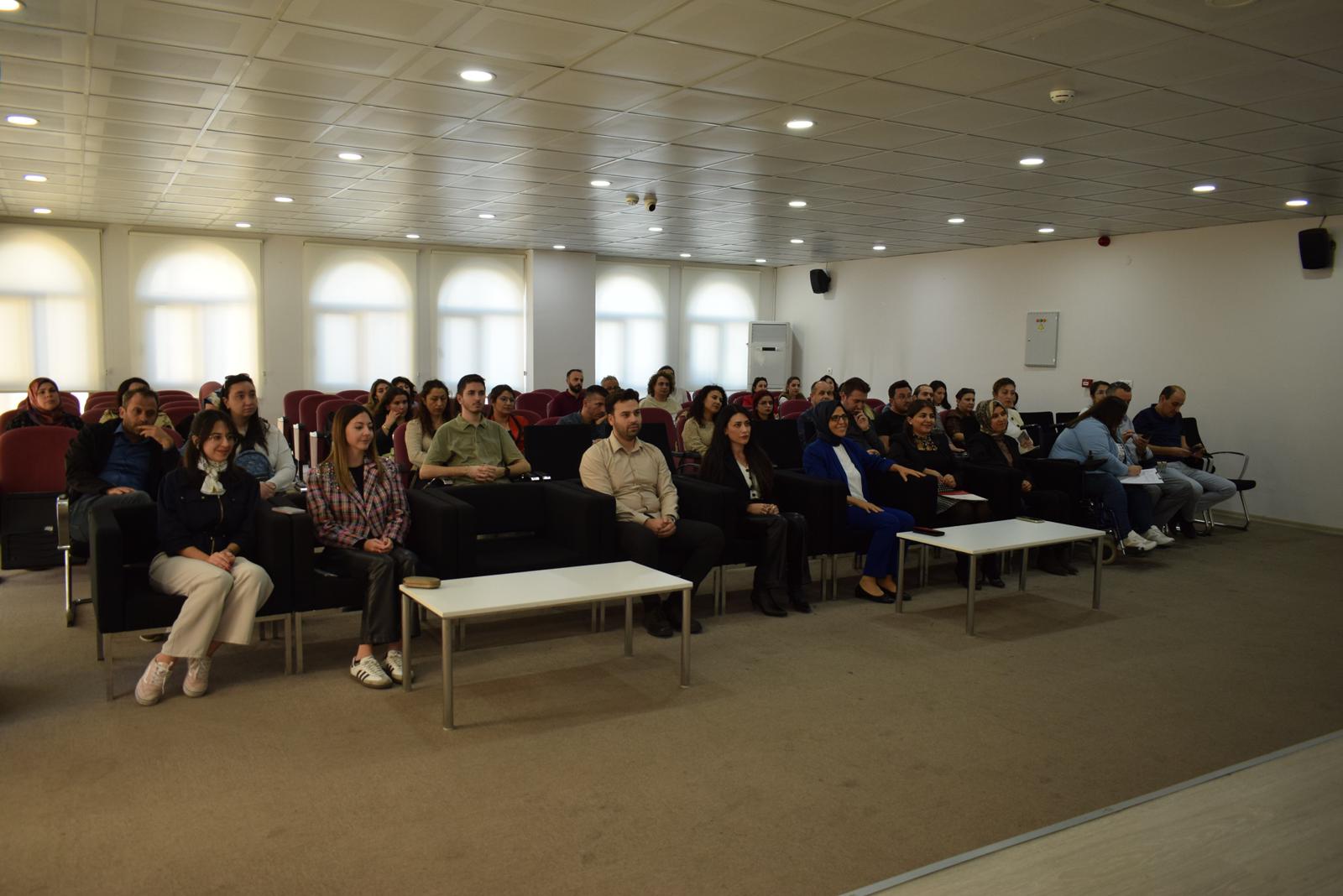 Hizmet Kalitesini Artırmaya Yönelik Büro Personeli Eğitimleri Düzenlendi