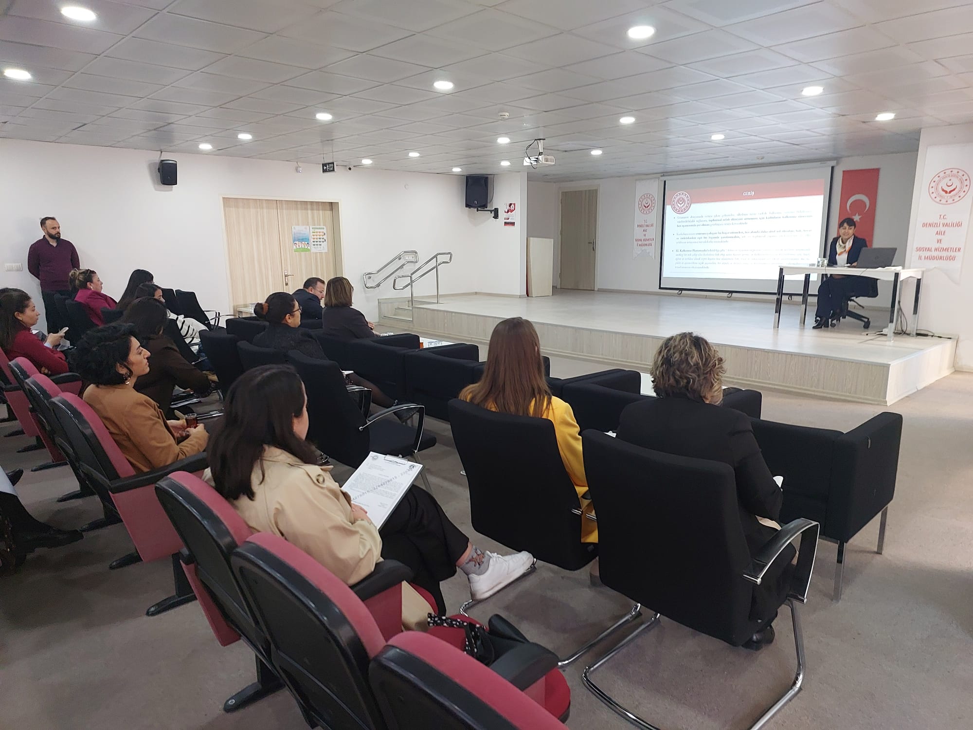 2025/4 Sayılı Cumhurbaşkanlığı Genelgesi Doğrultusunda Kadının Güçlenmesine Yönelik İl Planlama Toplantısı Yapıldı