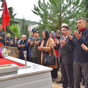Vatan Kahramanı Şehit Tunahan Yavuz Dualarla Yâd Edildi - fotoğraf 4
