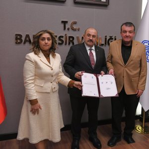 Yapımı Planlanan Edremit Huzurevi Yaşlı Bakım ve Rehabilitasyon Merkezi için Protokol İmzalandı - fotoğraf 3