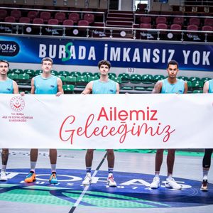 Büyük Ailemizle; TOFAŞ – Trapani Shark karşılaşmasına katılım sağladık - fotoğraf 1