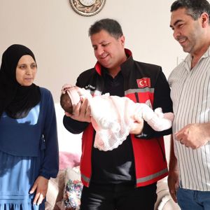 Sevinç Çifti Bir Kızımıza Daha Koruyucu Aile Olarak Kalplerini Açtı - fotoğraf 1