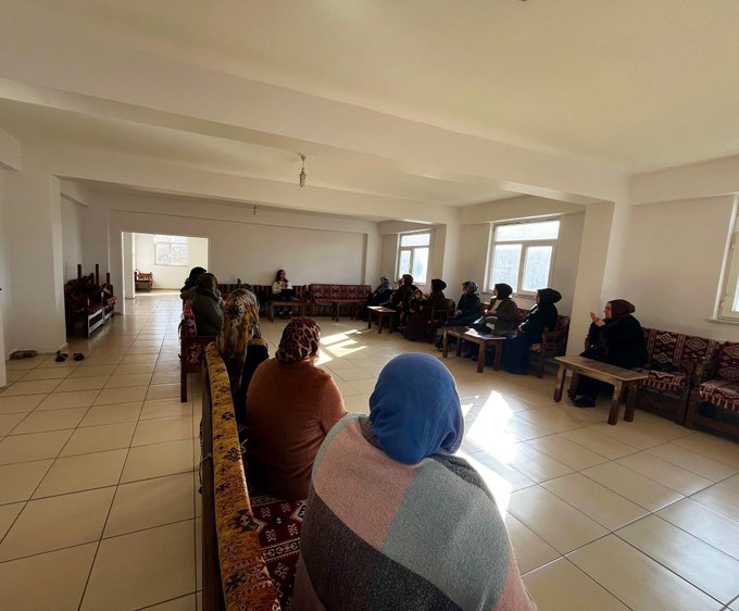 “Finansal Okuryazarlık” konusunda eğitim verilmiştir.     