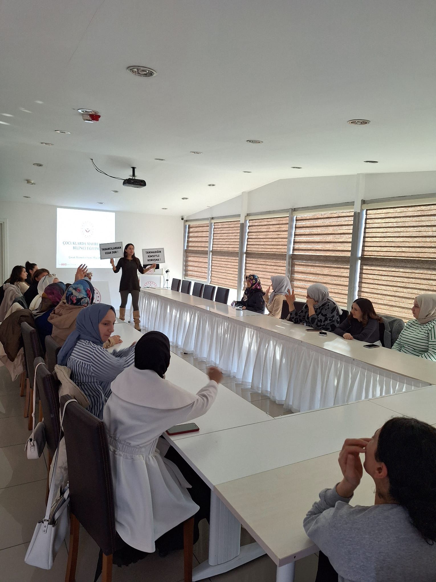 İl Müdürlüğümüze Bağlı Gündüz Bakımevi ve Kreş Personeline Eğitim Verildi