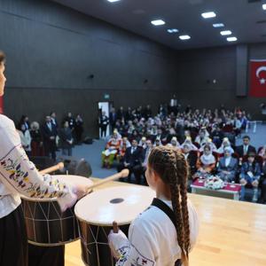 Aile ve Sosyal Hizmetler Bakanımız Göktaş, “Bizim Çocuklar” 13. Türkiye Halk Oyunları Yarışması açılışına katıldı - fotoğraf 3