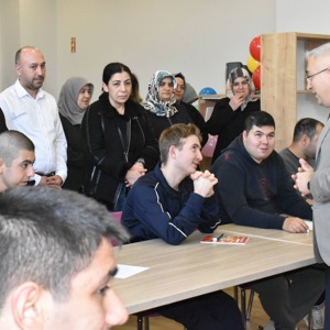 Celal Sönmez Gündüzlü Bakım Merkezi’nde EKPSS Heyecanı: İl Müdürümüz Faruk Uysal Kurs Açılışını Gerçekleştirdi - fotoğraf 6