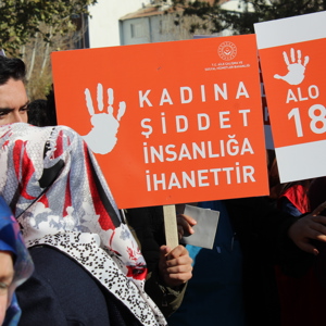 Bayburt'ta "Kadına Şiddetle Mücadele" Yürüyüşü Gerçekleştirildi - fotoğraf 8