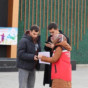 Dijital Dünyada Çocuk Hakları Sözleşmesi İmza Kampanyası Erzincan'da Yoğun İlgi Gördü. - fotoğraf 3