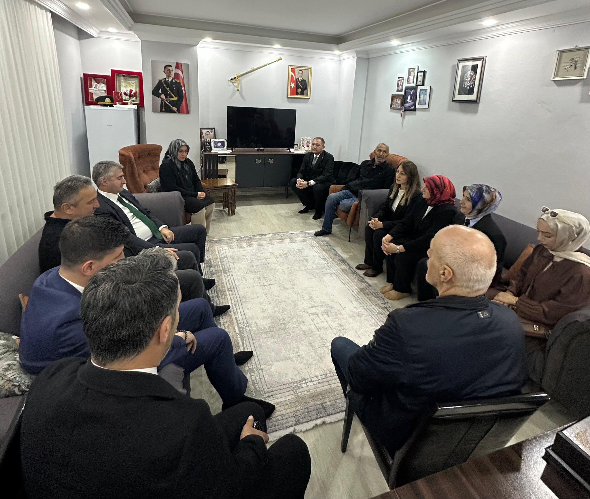 Sayın Bakan Yardımcımızın Şehit Ceyhun Kalyoncu'nun Ailesine Ziyareti