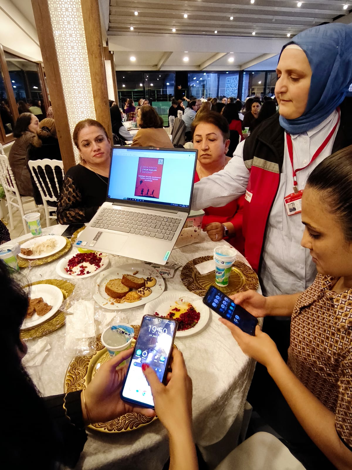 Dijital Dünyada Çocuk Hakları Sözleşmesi Kapsamında İl Genelinde Yürütülen Farkındalık Çalışmalarımız Devam Etmektedir