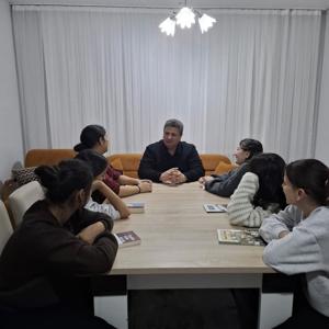 İl Müdürümüz Sayın Serdar Demirci, İl Müdürlüğümüze Bağlı Çocuk Evleri Koordinasyon Merkezindeki Kıymetli Evlatlarımızı Akşam Saatlerinde Ziyaret Etti ve Yürütülen Hizmetleri Yerinde İnceledi. - fotoğraf 2