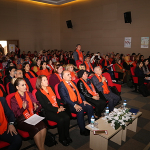 Kadın Hayatın Yarısıdır, Yarım Kalma Paneli - fotoğraf 1