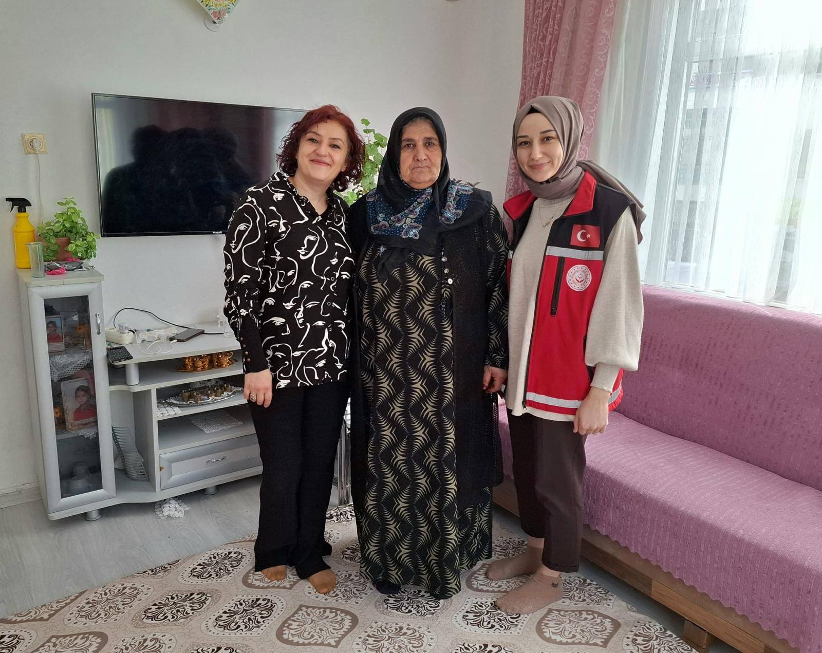 Sungurlu Sosyal Hizmet Merkezi Tarafından 4 ve Üzeri Çocuğu Bulunan SED Ailelerine Ziyaret