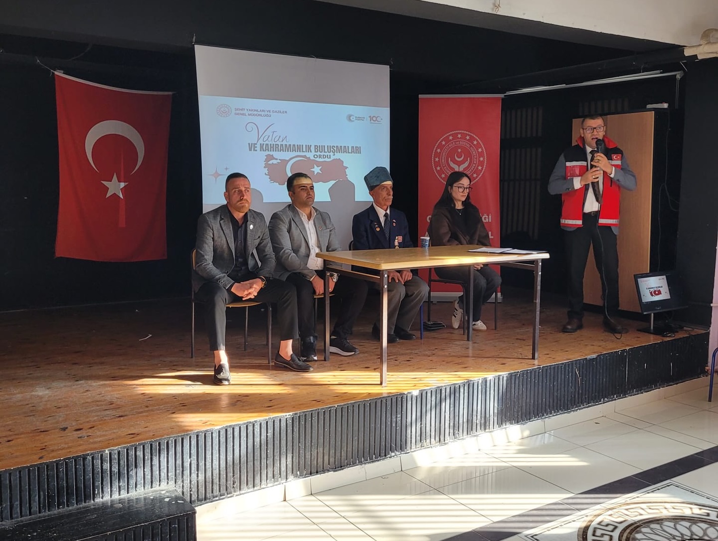 Ünye’de Duygulandıran Buluşma: Kahramanlar Gençlerle Bir Araya Geldi