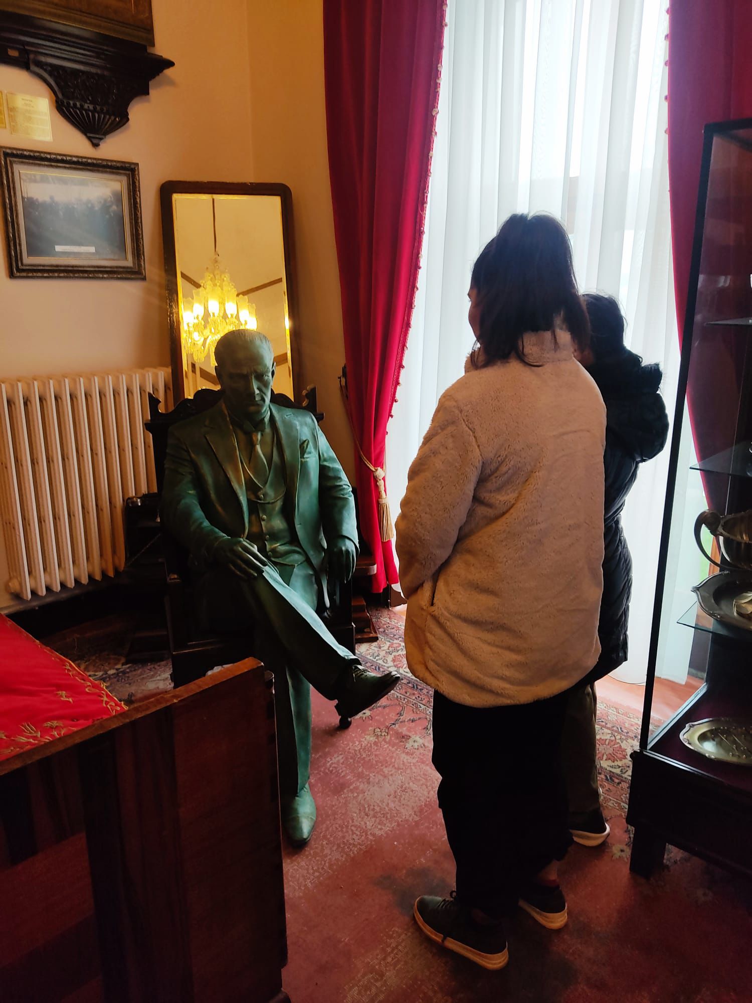 Koruma ve Bakım Altında Kalan Çocuklar “Atatürk ve Aile” Sergisini Ziyaret Etti.