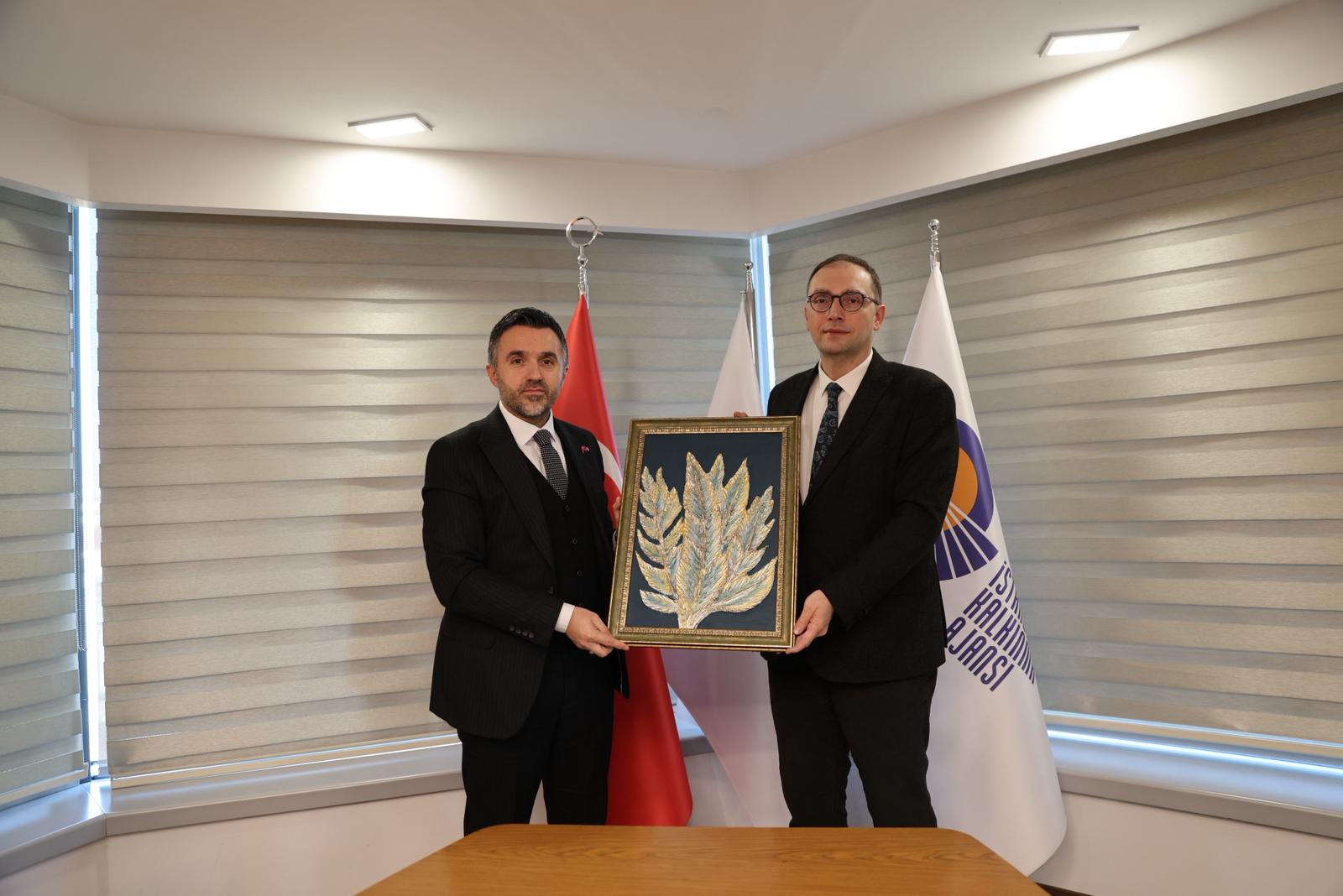 İl Müdürümüz Sn. Ömer TURAN İstanbul Kalkınma Ajansı Genel Sekreteri Sn. Dr. Ziya TAŞKENT’i Makamında Ziyaret Etmiştir