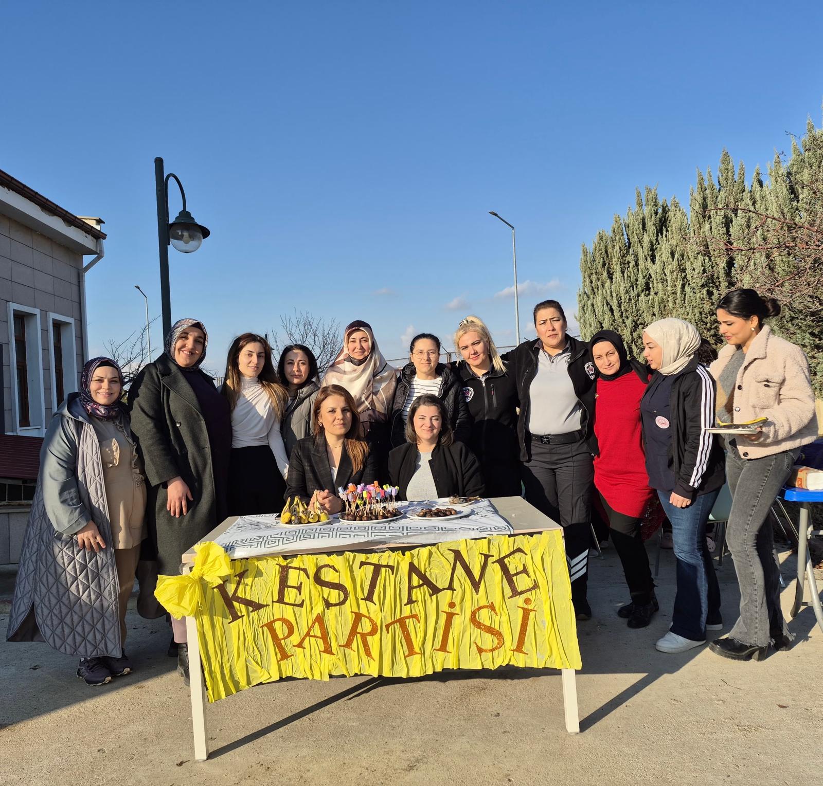 Kuruluşlarımızda kalan çocuklarımız ile “Kestane Partisi” düzenlendi.